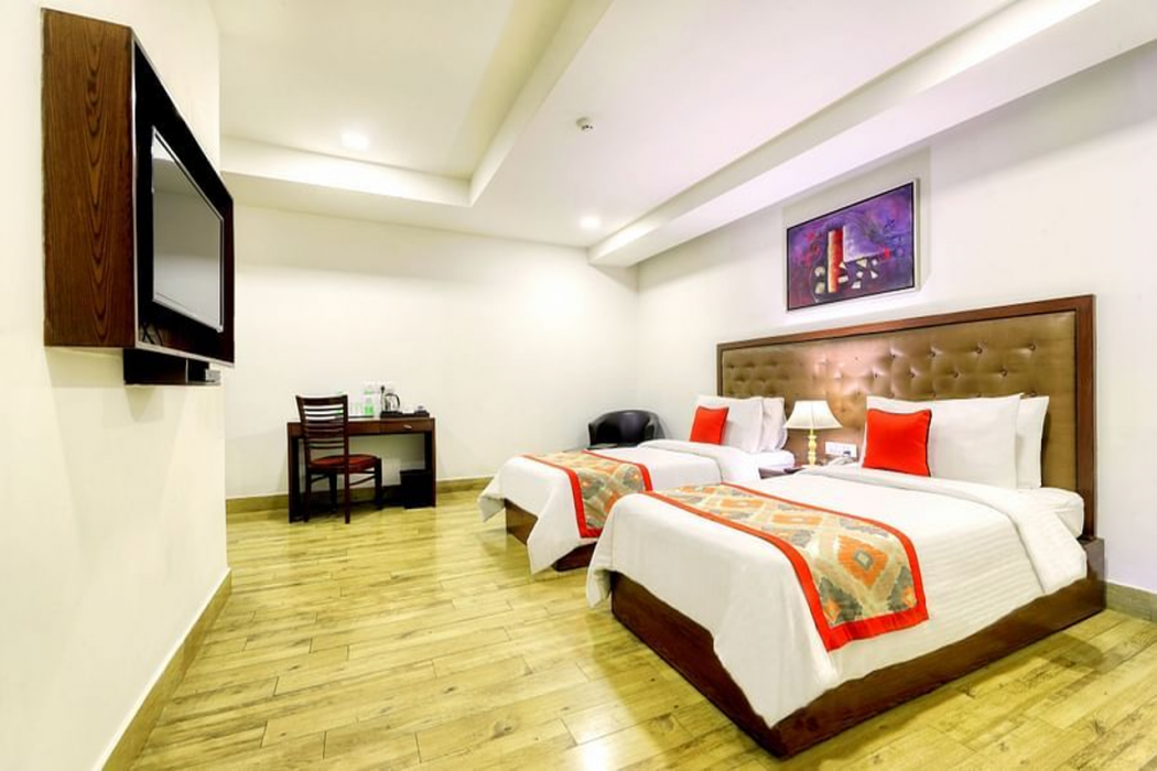 Taurus Sarovar Portico New Delhi 10/49