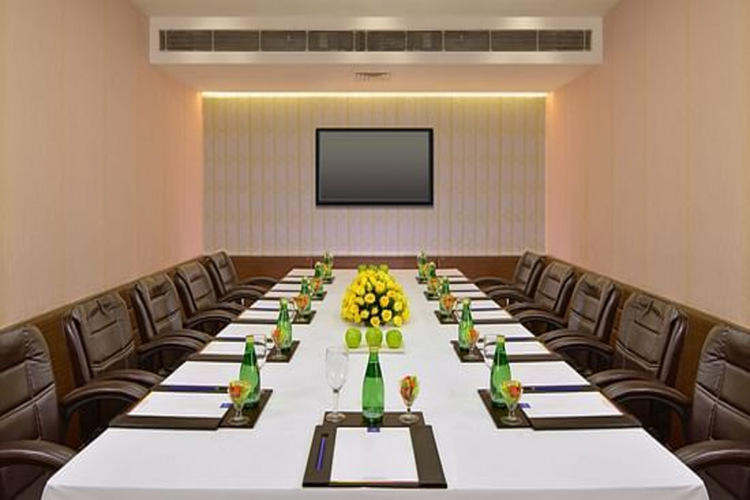 Taurus Sarovar Portico New Delhi 24/49