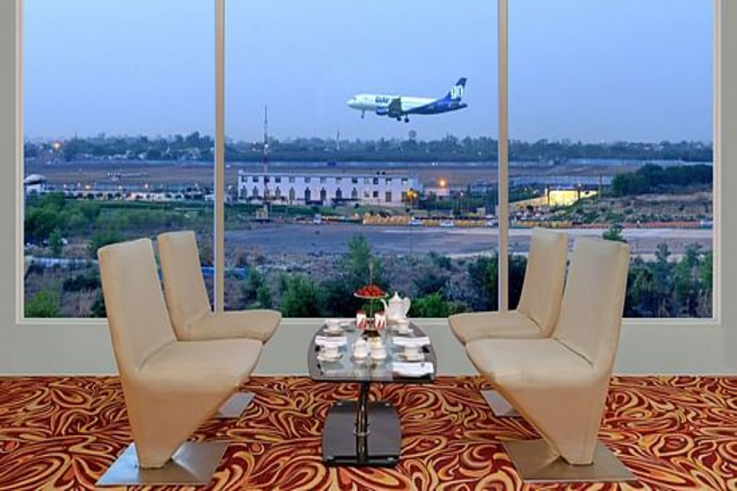 Taurus Sarovar Portico New Delhi 26/49