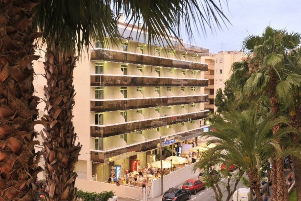 Ponient Aparthotel Marinada 25/48
