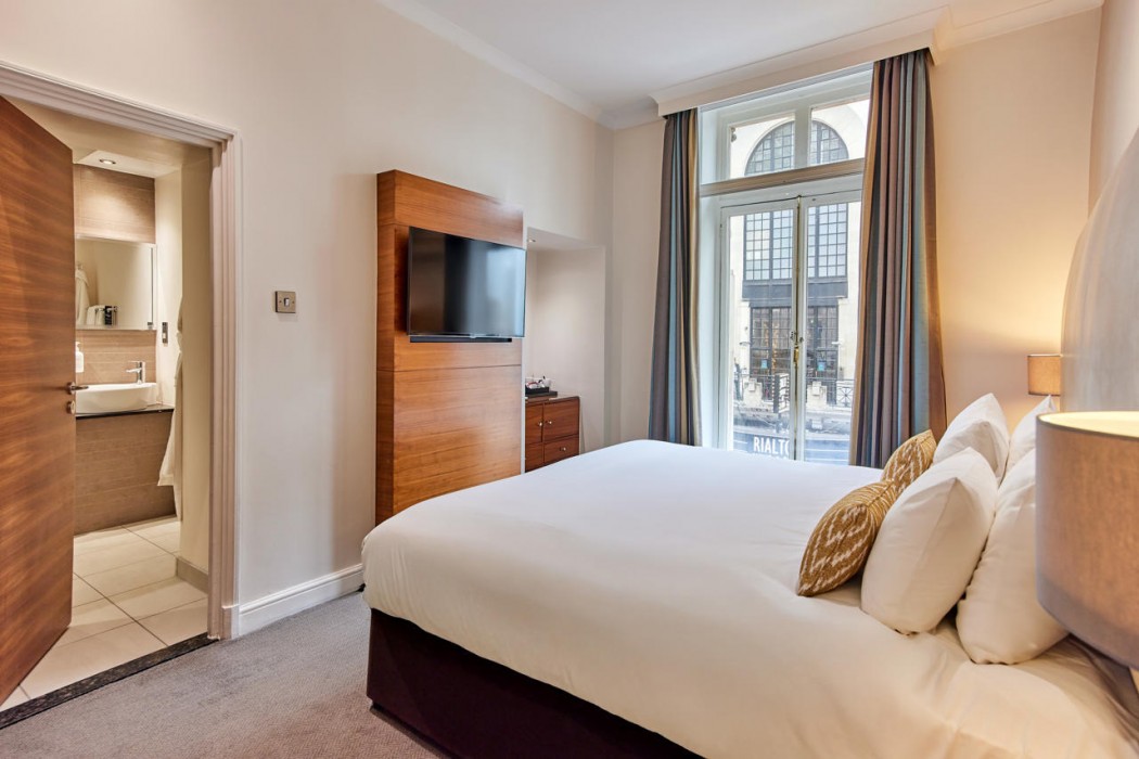 Thistle London Piccadilly 30/72