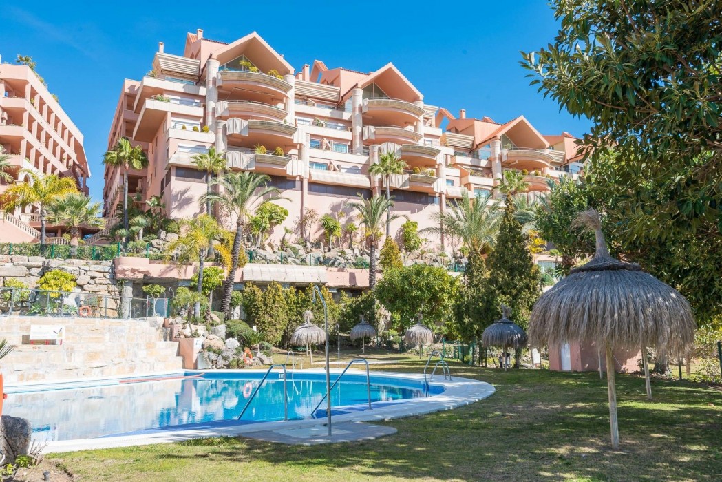 Magna Marbella Dream Duplex 18/19