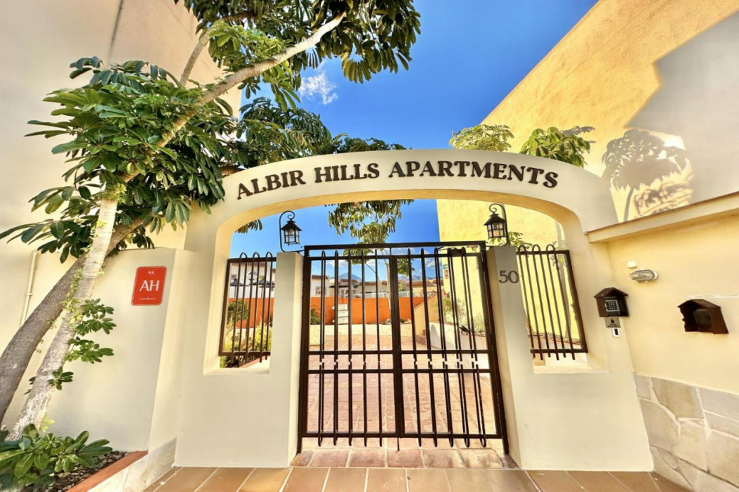 Albir Hills Apartments 1/63