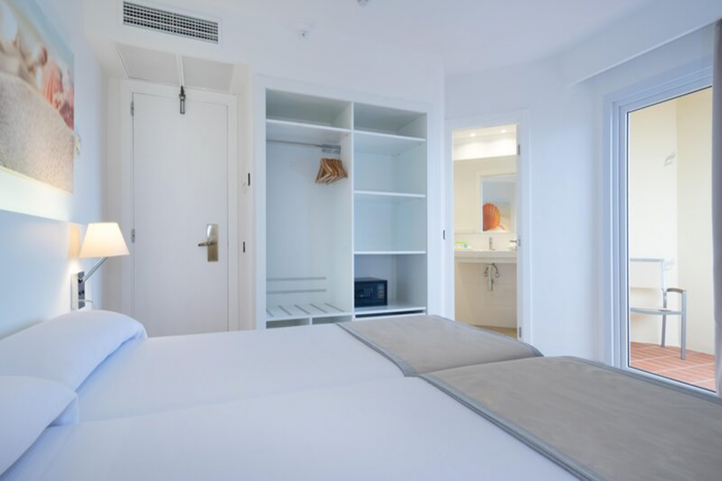 THB Maria Isabel - Adults Only 13/61