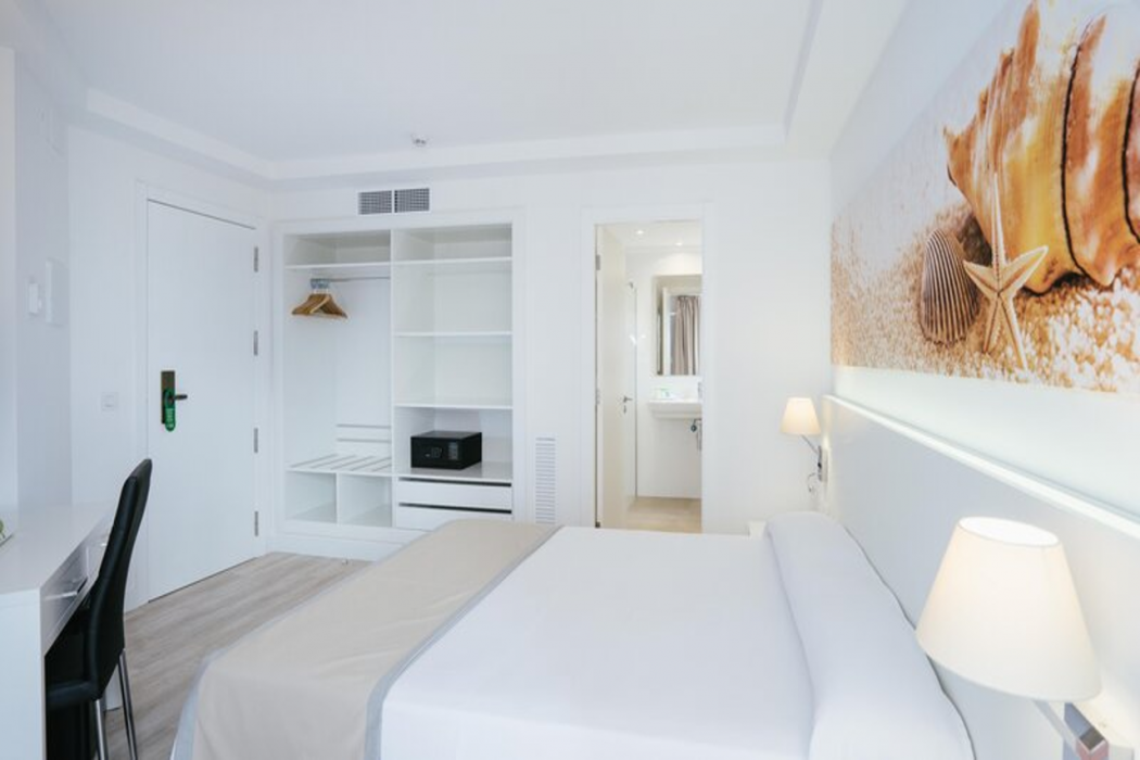 THB Maria Isabel - Adults Only 17/61