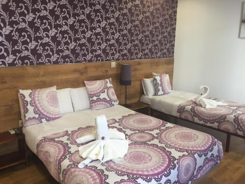 Hostal Victoriano 45/90