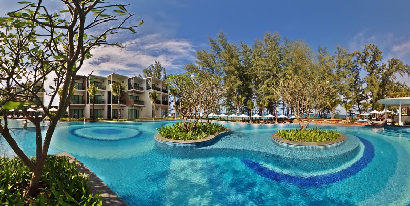Le Meridien Phuket Mai Khao Beach Resort 25/60