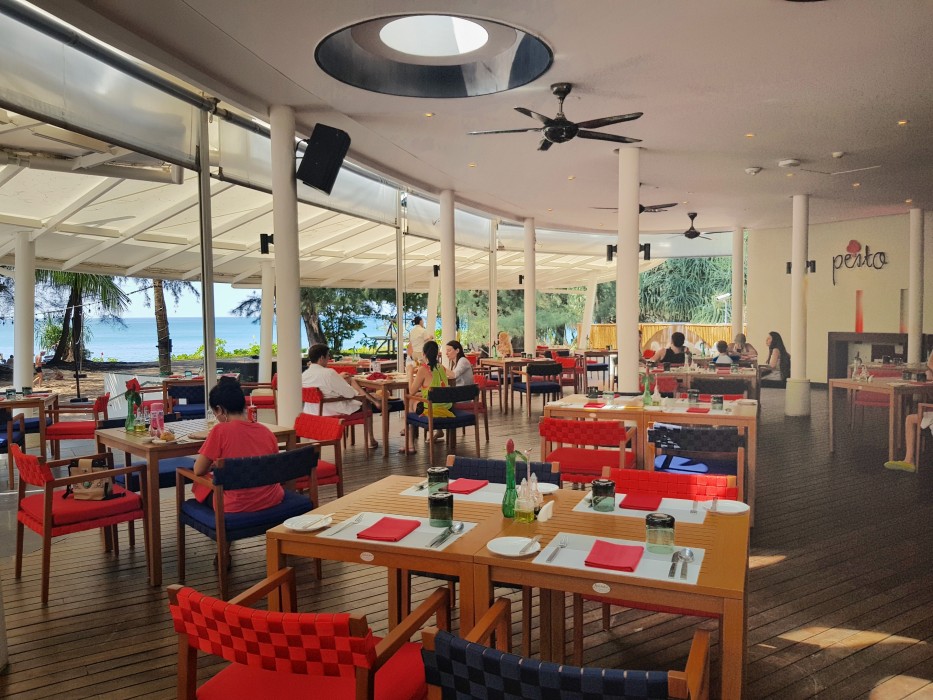 Le Meridien Phuket Mai Khao Beach Resort 17/60
