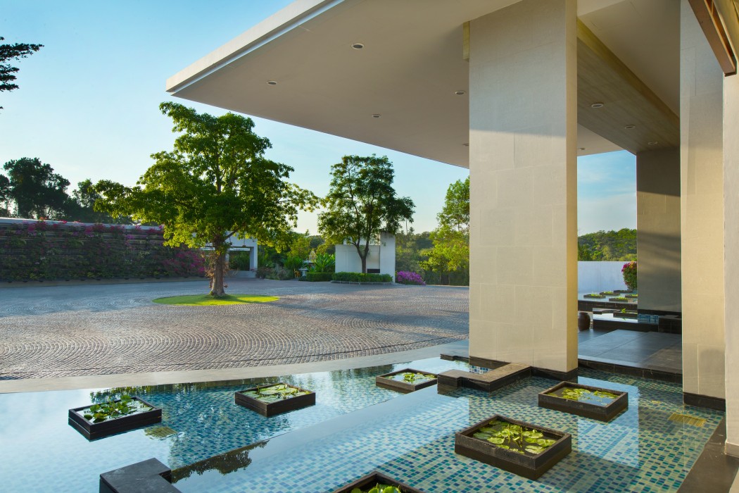 Le Meridien Phuket Mai Khao Beach Resort 8/60
