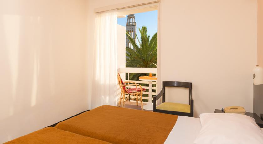 Beach Bay Hvar Hotel 7/27