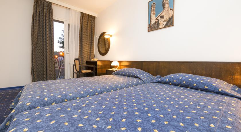 Beach Bay Hvar Hotel 10/27