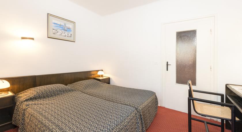 Beach Bay Hvar Hotel 9/27