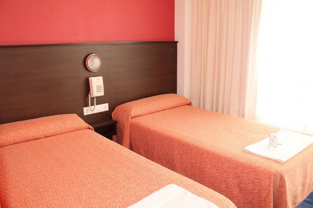 Hotel Albergue La Salle 14/55