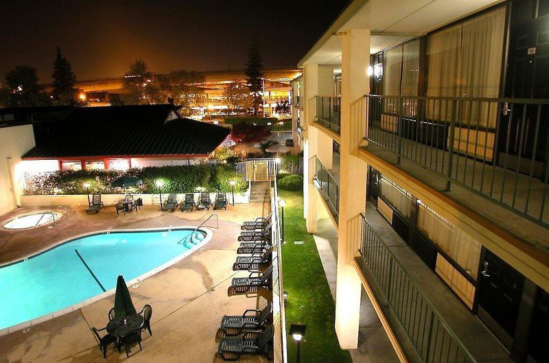 Vagabond Inn Executive Sacramento Old Town 15/20