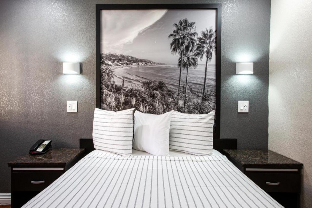 Elev8 Hotel Los Angeles LAX 6/20