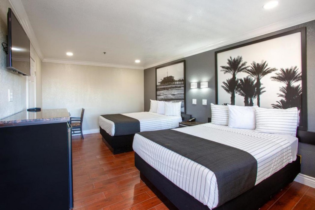 Elev8 Hotel Los Angeles LAX 9/20