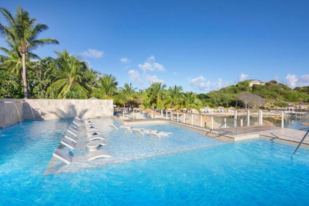 The Verandah Resort & Spa 9/12