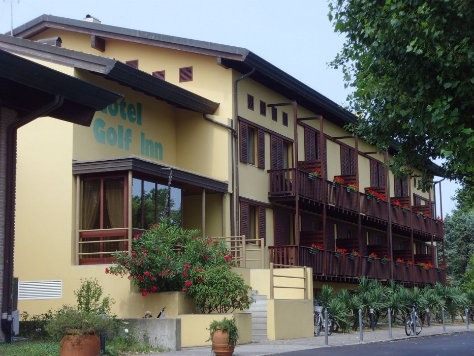 Hotel Golf Inn 45/73