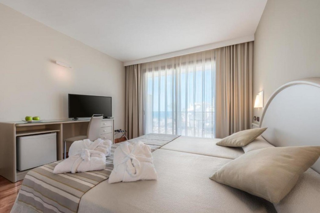 Gran Hotel Costa del Sol 18/65