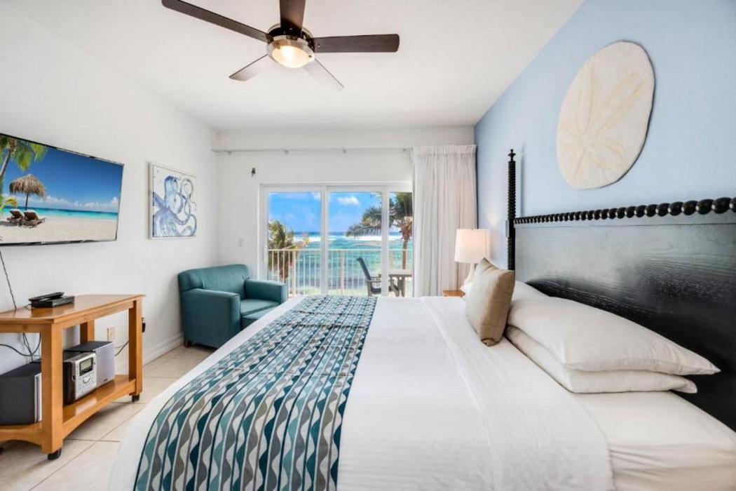 The Reef Beach Resort 15/65