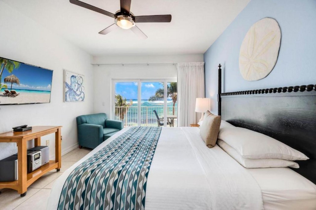The Reef Beach Resort 18/65