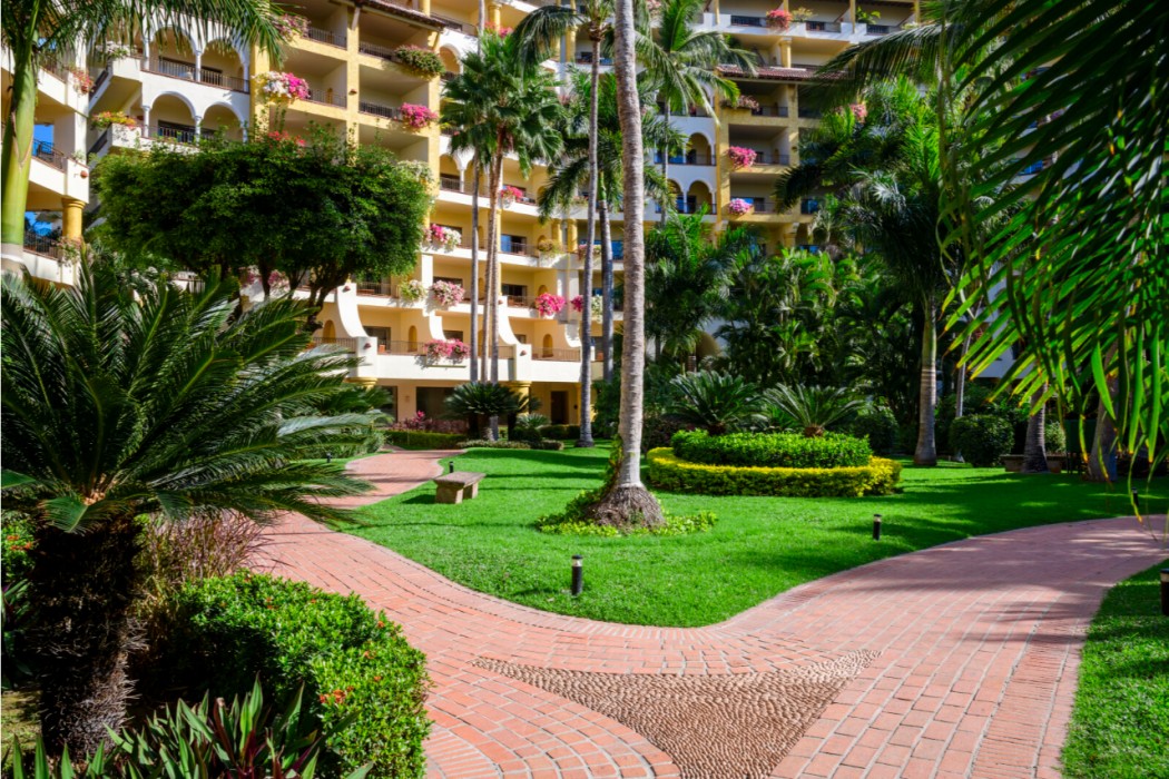 Velas Vallarta Suites Resort All Inclusive 8/99