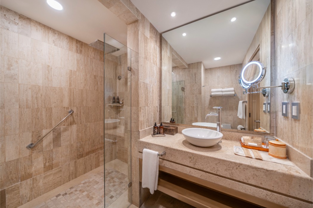 Velas Vallarta Suites Resort All Inclusive 38/99