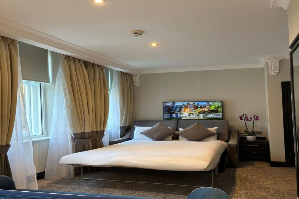 Wellington Hotel by Blue Orchid photo2