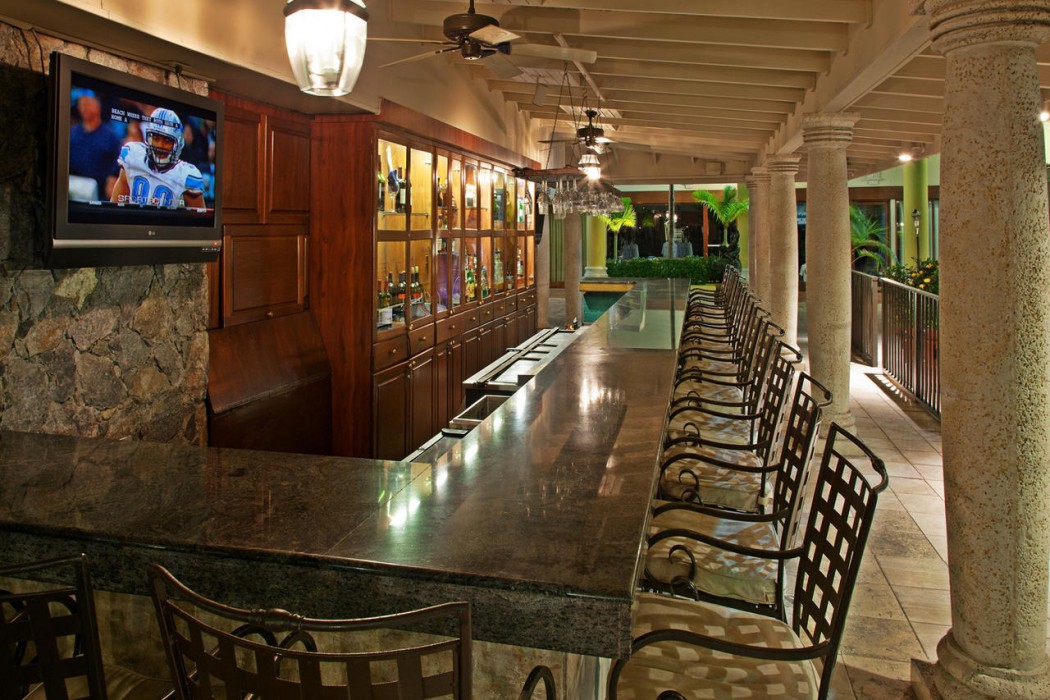Windward Passage Hotel USVI 32/65