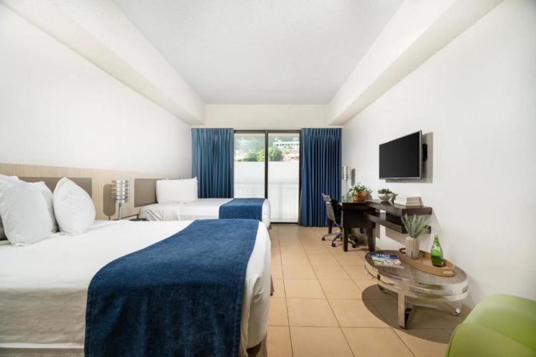 Windward Passage Hotel USVI 15/65