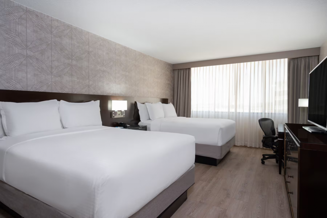 Wyndham Indianapolis Airport 16/72