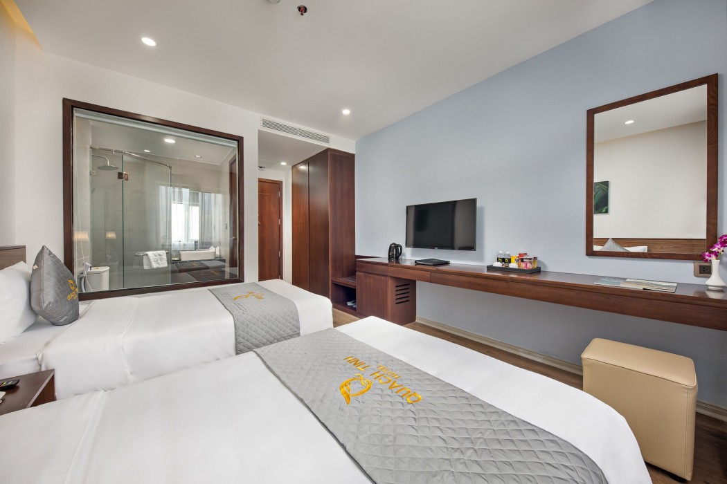 Diamond Beach Hotel 12/47