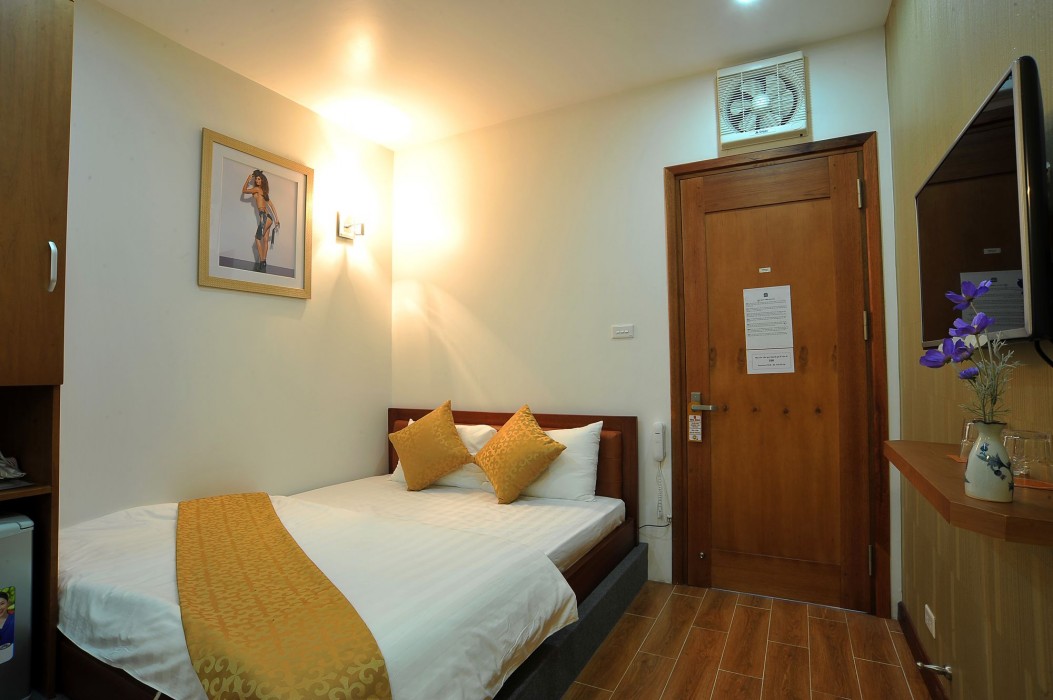 Obis Hotel 10/18