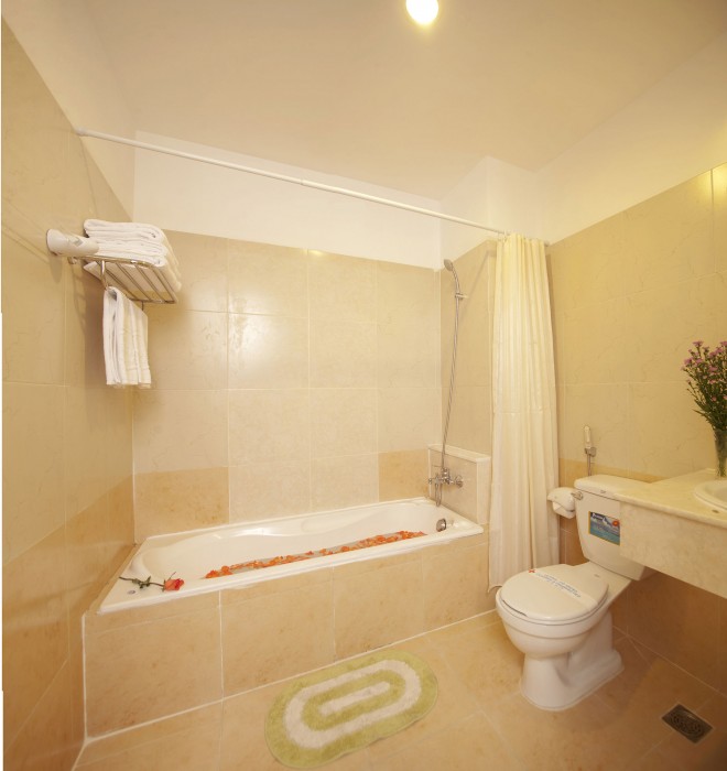 Ngan Ha Hotel 32/80