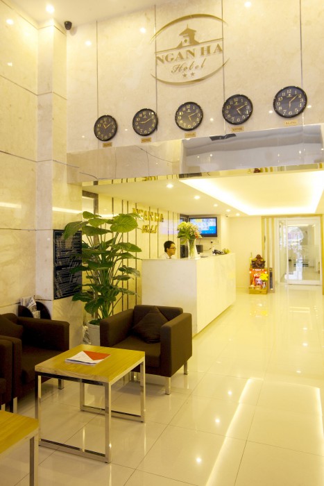 Ngan Ha Hotel 30/80