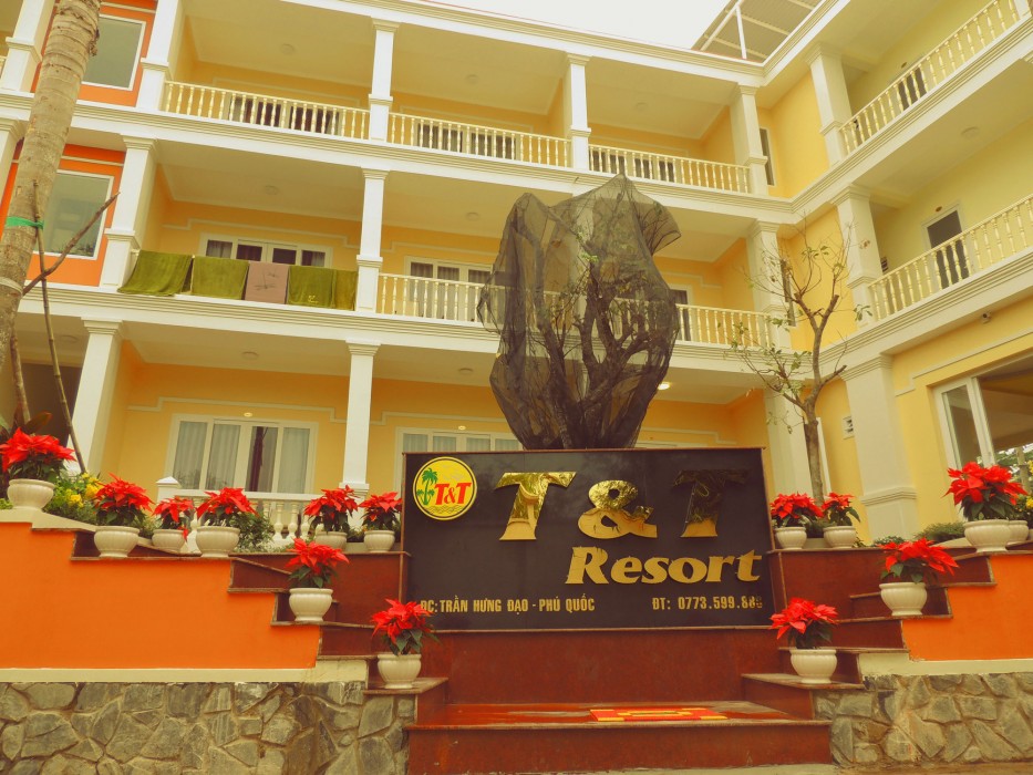 T&T Resort 73/84