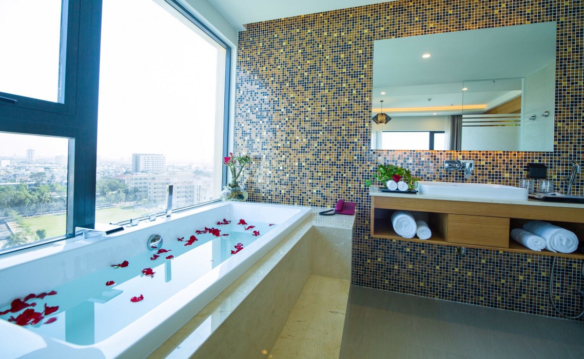 Nam Hotel & Spa 27/70