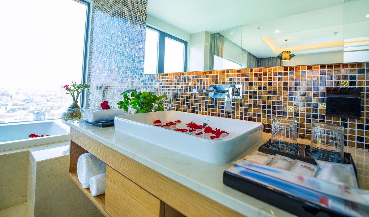 Nam Hotel & Spa 36/70