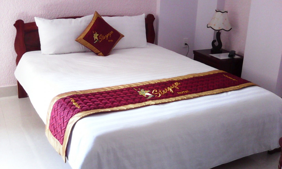 Stargazer Hotel 20/40