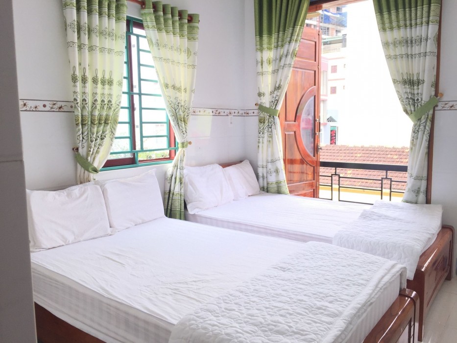 Sunrise Guesthouse 15/17