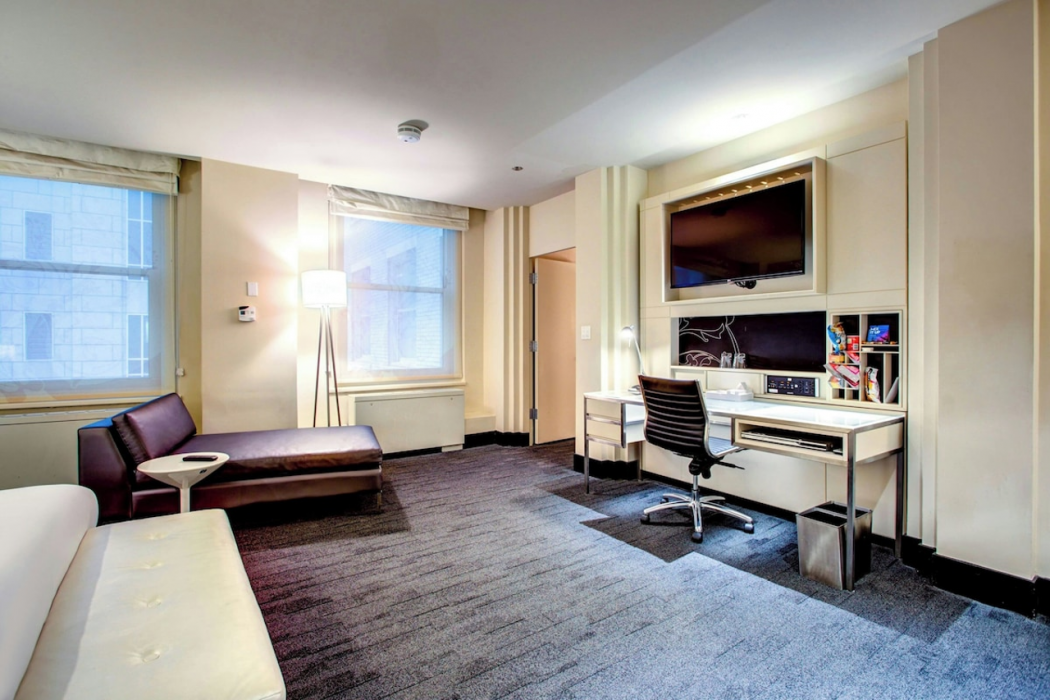 THE MIDLAND HOTEL, Chicago, a Tribute Portfolio Hotel 9/39
