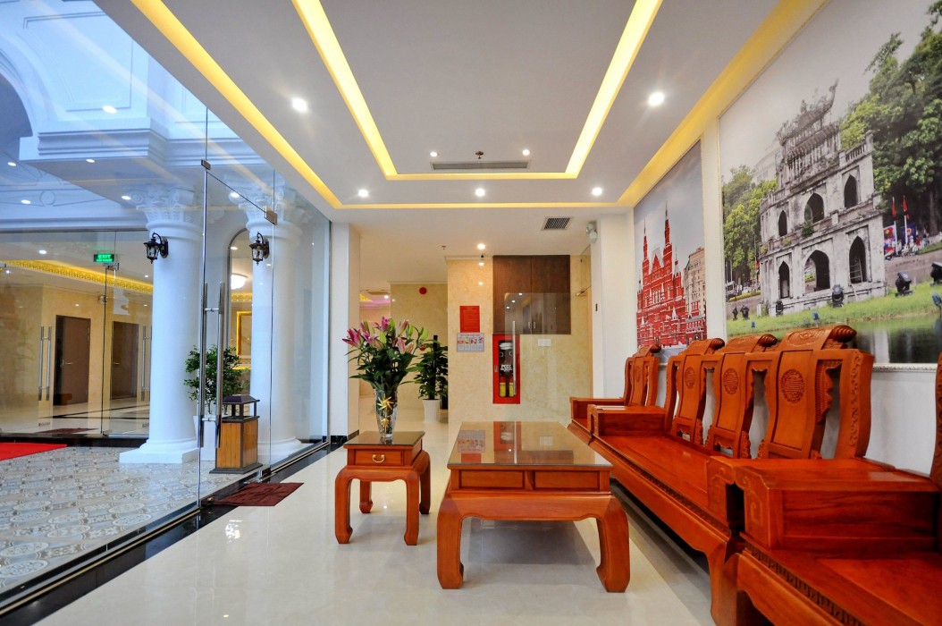 Crown Nguyen Hoang Hotel 28/58