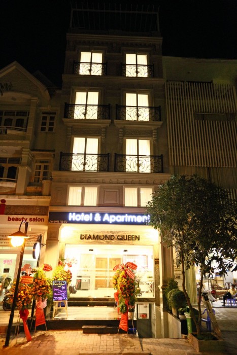 Diamond Queen Hotel 40/82