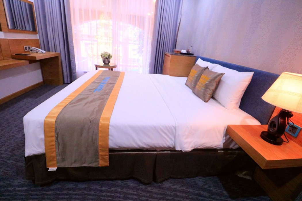 The Blue Hotel 40/54