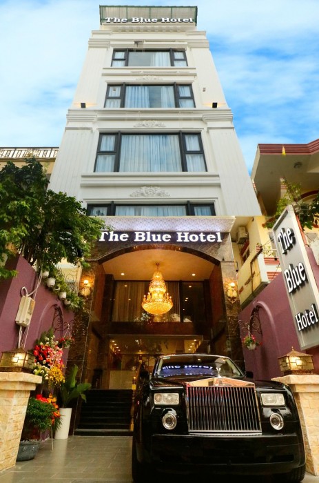 The Blue Hotel 31/54