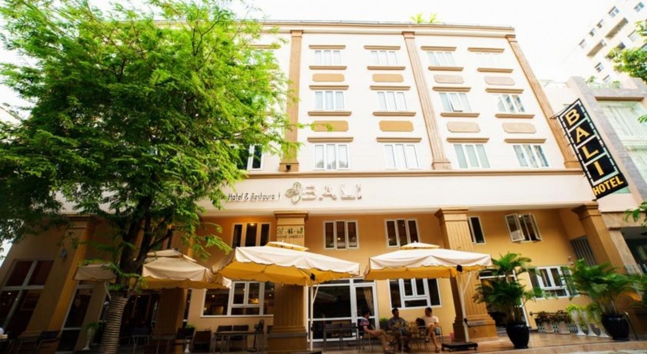 Bali Hotel 36/90