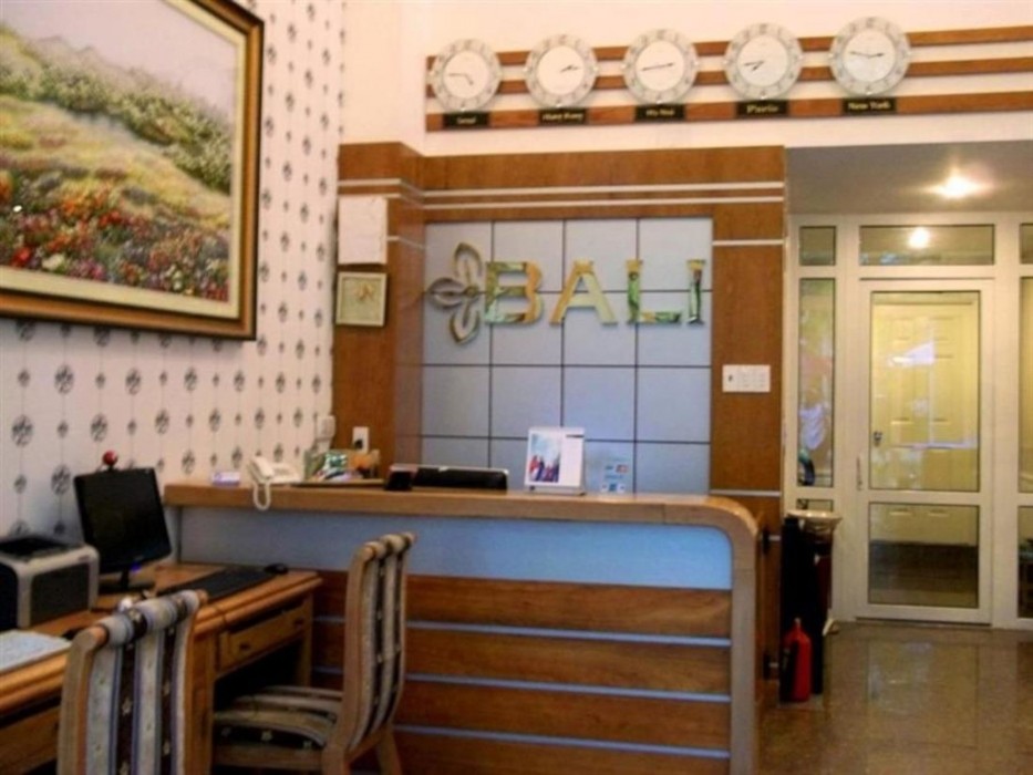 Bali Hotel 52/90
