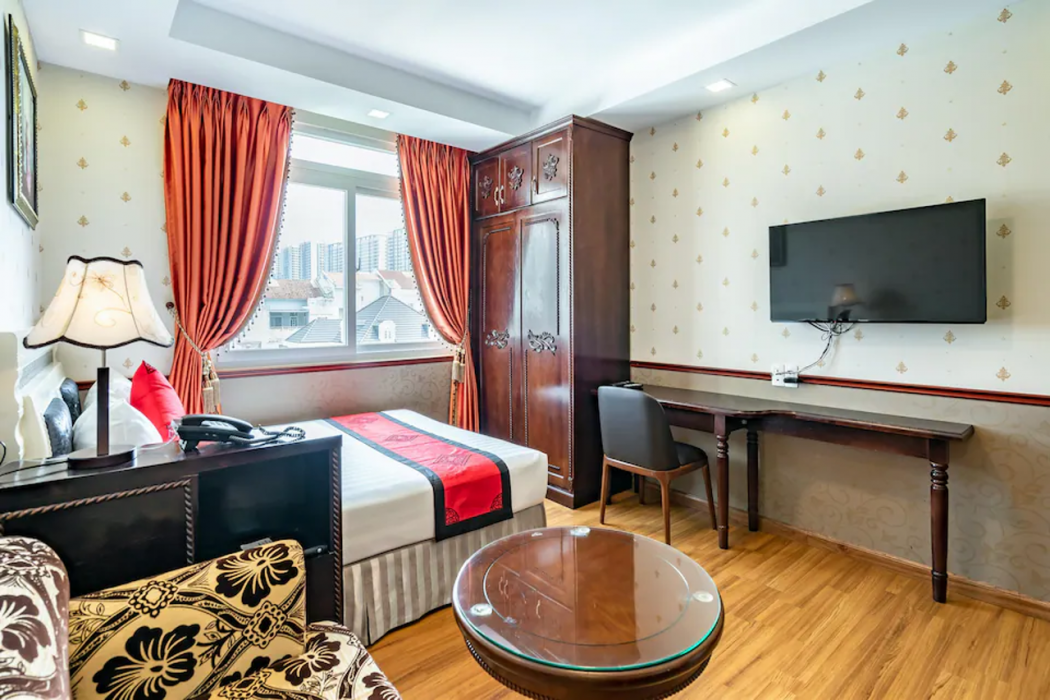 Collection O Emerald Luxury Apartment - Near SECC 18/47