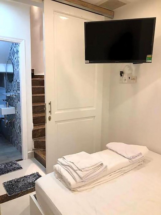 Full House Hostel 47/98