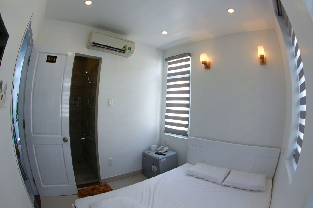 Full House Hostel 48/98